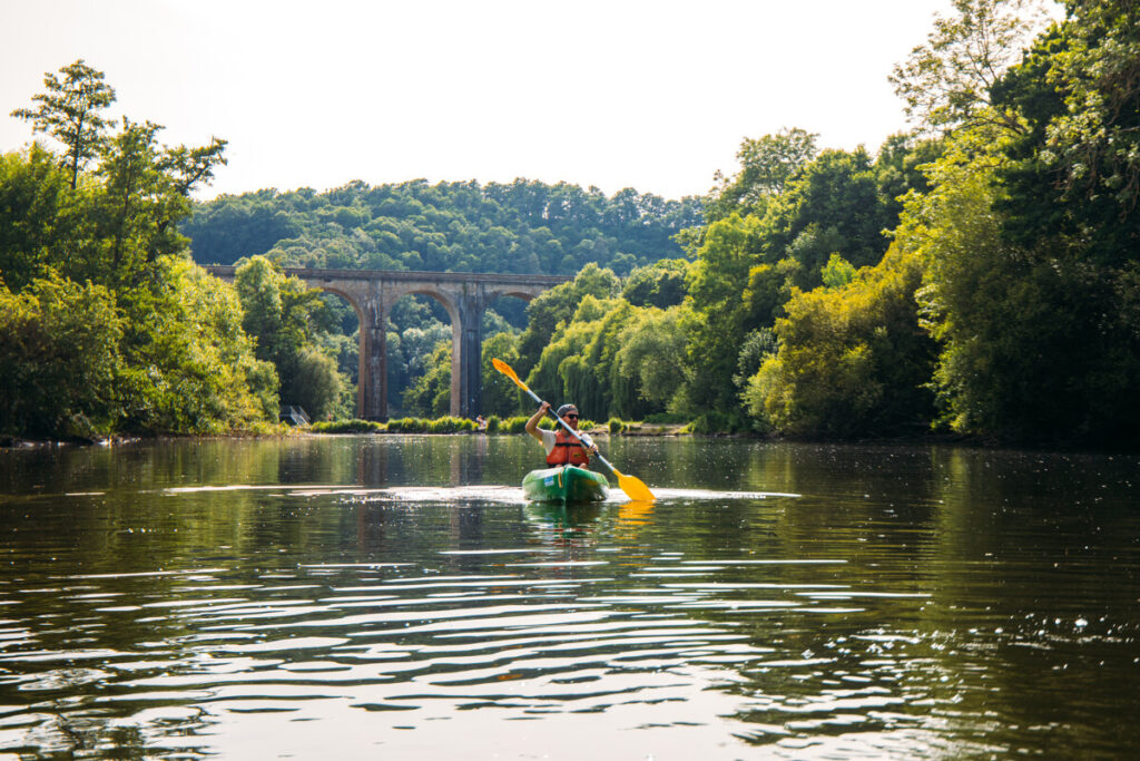 Canoe kayak on the Orne Suisse Normande Hellolaroux Amelie Blondiaux